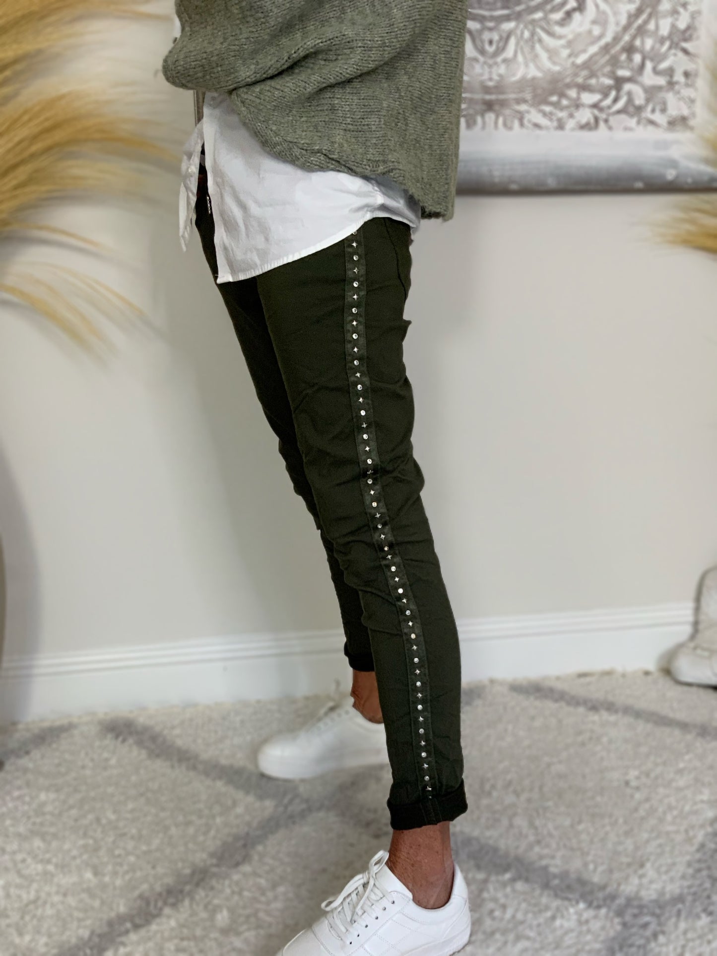 Pull-on Star Strip Trouser