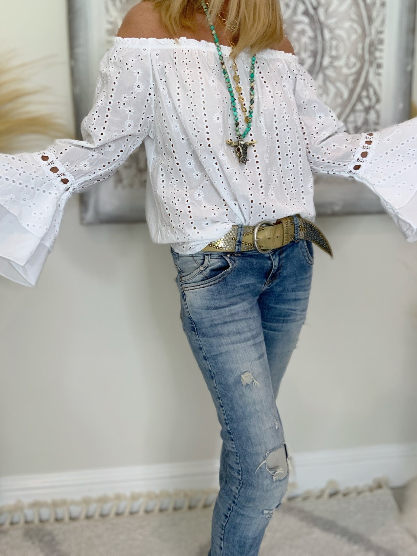 Lydia Broderie Top