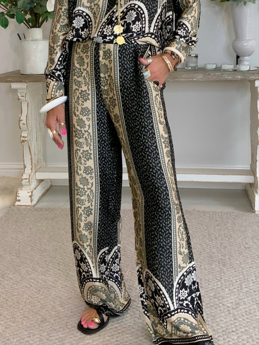 Issy Wide-Leg Print Trouser